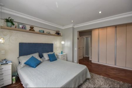 Apartamento à venda com 237m², 4 quartos e 4 vagasSuíte 2