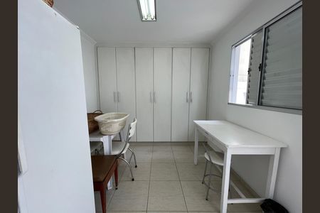 Casa à venda com 200m², 3 quartos e 2 vagas Casa à venda com 200m², 3 quartos e 2 vagasQuarto de Serviço