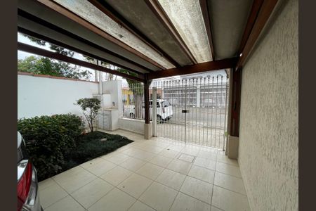 Casa à venda com 200m², 3 quartos e 2 vagas Casa à venda com 200m², 3 quartos e 2 vagasGaragem