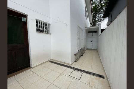 Casa à venda com 200m², 3 quartos e 2 vagas Casa à venda com 200m², 3 quartos e 2 vagasQuintal
