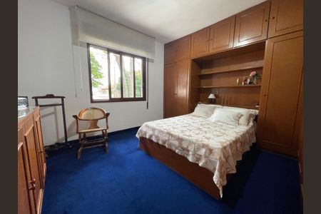 Casa à venda com 200m², 3 quartos e 2 vagas Casa à venda com 200m², 3 quartos e 2 vagasSuíte