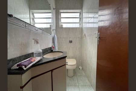 Casa à venda com 200m², 3 quartos e 2 vagas Casa à venda com 200m², 3 quartos e 2 vagasBanheiro Social 2
