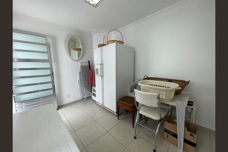 Casa à venda com 200m², 3 quartos e 2 vagas Casa à venda com 200m², 3 quartos e 2 vagasQuarto de Serviço