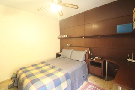 Casa à venda com 220m², 3 quartos e 2 vagasQuarto 2