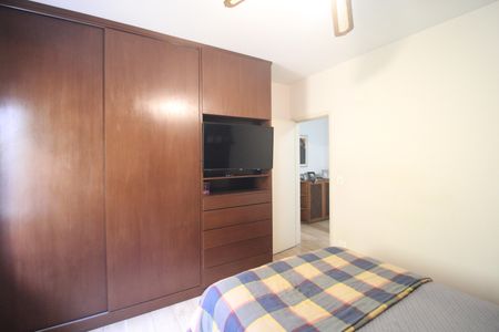 Casa à venda com 220m², 3 quartos e 2 vagasQuarto 2