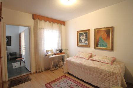 Casa à venda com 220m², 3 quartos e 2 vagasQuarto 3