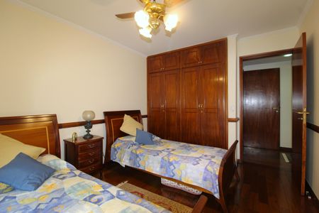 Apartamento à venda com 215m², 4 quartos e 2 vagasQuarto 1