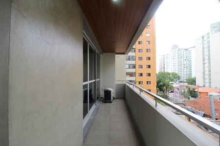 Apartamento à venda com 215m², 4 quartos e 2 vagasVaranda