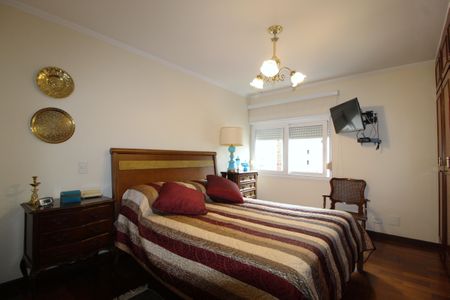 Apartamento à venda com 215m², 4 quartos e 2 vagasSuíte