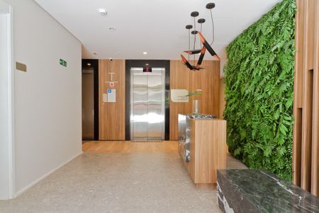 Apartamento à venda com 27m², 1 quarto e sem vaga Apartamento à venda com 27m², 1 quarto e sem vagaHall