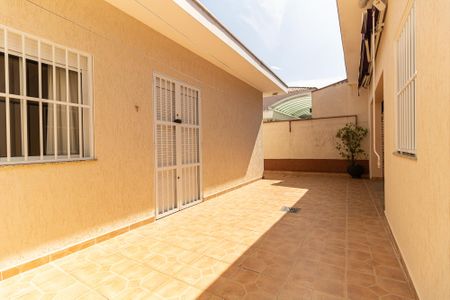 Casa à venda com 196m², 4 quartos e 2 vagas Casa à venda com 196m², 4 quartos e 2 vagasQuintal