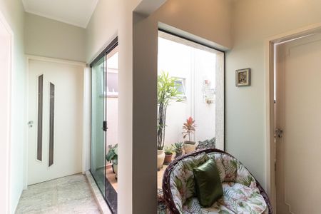 Casa à venda com 196m², 4 quartos e 2 vagas Casa à venda com 196m², 4 quartos e 2 vagasJardim de Inverno