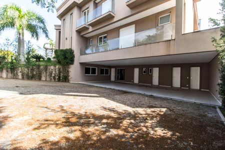 Casa à venda com 642m², 5 quartos e 10 vagas Casa à venda com 642m², 5 quartos e 10 vagasGaragem