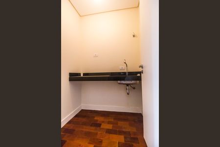 Casa à venda com 642m², 5 quartos e 10 vagas Casa à venda com 642m², 5 quartos e 10 vagasCopa