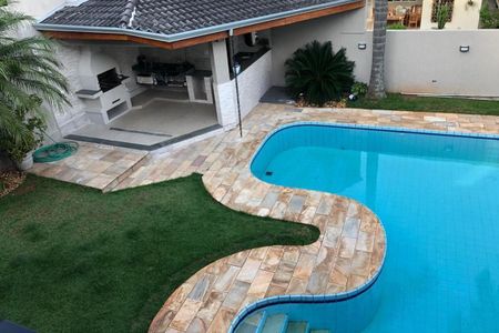 Casa à venda com 440m², 4 quartos e 4 vagas