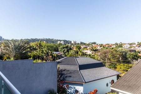 Casa à venda com 500m², 4 quartos e 3 vagas Casa à venda com 500m², 4 quartos e 3 vagasVista da Varanda