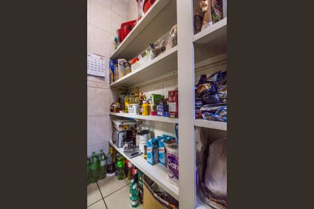 Casa à venda com 500m², 4 quartos e 3 vagas Casa à venda com 500m², 4 quartos e 3 vagasDespensa