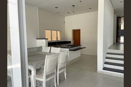 Casa à venda com 300m², 4 quartos e 4 vagas