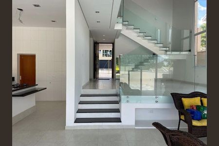 Casa à venda com 300m², 4 quartos e 4 vagas