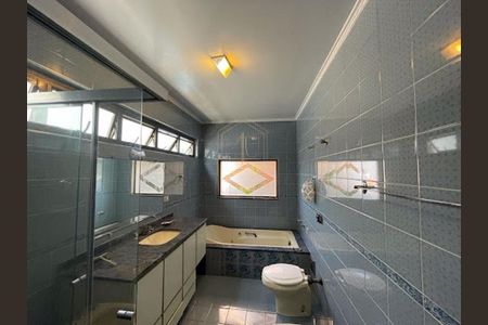 Casa à venda com 266m², 3 quartos e 2 vagas