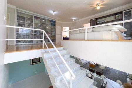 Casa à venda com 278m², 4 quartos e 4 vagas