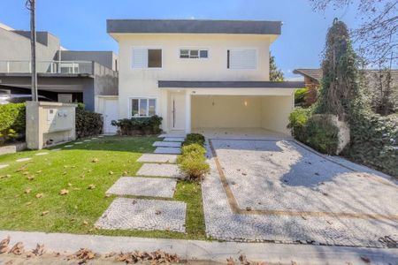 Casa à venda com 278m², 4 quartos e 4 vagas