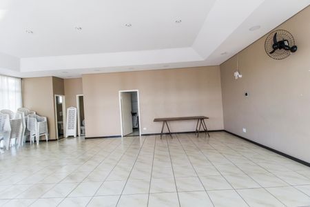 Casa à venda com 318m², 4 quartos e 4 vagas Casa à venda com 318m², 4 quartos e 4 vagasÁrea comum - Salão de festas