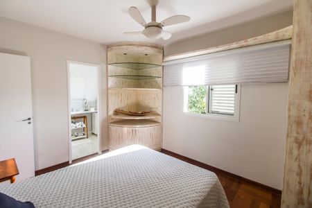 Casa à venda com 318m², 4 quartos e 4 vagas Casa à venda com 318m², 4 quartos e 4 vagasSuíte 2