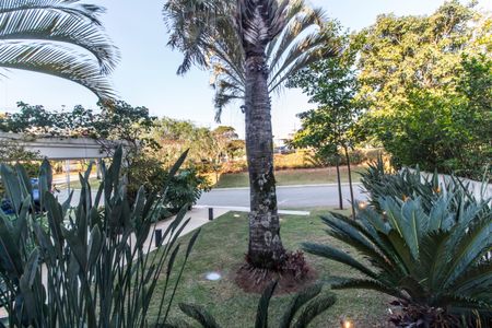 Casa à venda com 318m², 4 quartos e 4 vagas Casa à venda com 318m², 4 quartos e 4 vagasVista da Rua