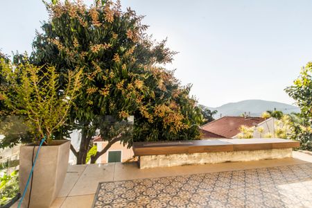 Casa à venda com 318m², 4 quartos e 4 vagas Casa à venda com 318m², 4 quartos e 4 vagasVista da Suíte 3