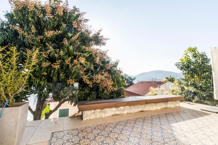 Casa à venda com 318m², 4 quartos e 4 vagas Casa à venda com 318m², 4 quartos e 4 vagasVista da Suíte 3