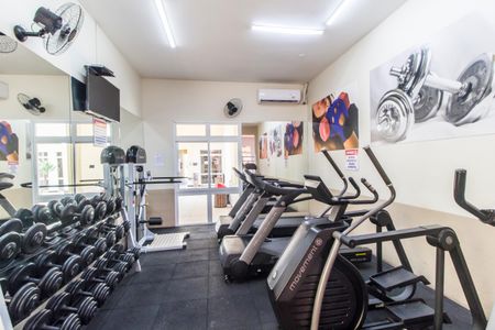 Casa à venda com 318m², 4 quartos e 4 vagas Casa à venda com 318m², 4 quartos e 4 vagasAcademia