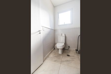 Casa à venda com 318m², 4 quartos e 4 vagas Casa à venda com 318m², 4 quartos e 4 vagasBanheiro da Suíte 3