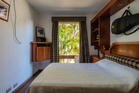 Casa à venda com 550m², 4 quartos e 3 vagas Casa à venda com 550m², 4 quartos e 3 vagasSuíte 2