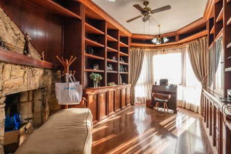 Casa à venda com 550m², 4 quartos e 3 vagas Casa à venda com 550m², 4 quartos e 3 vagasSala 2