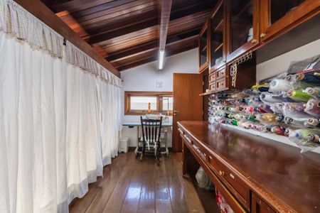 Casa à venda com 550m², 4 quartos e 3 vagas Casa à venda com 550m², 4 quartos e 3 vagasSala 2