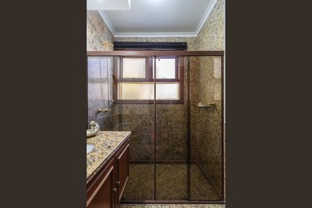 Casa à venda com 550m², 4 quartos e 3 vagas Casa à venda com 550m², 4 quartos e 3 vagasBanheiro da Suíte 1