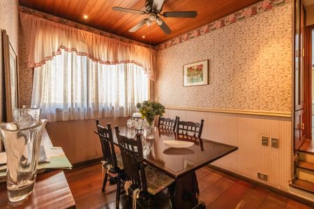 Casa à venda com 550m², 4 quartos e 3 vagas Casa à venda com 550m², 4 quartos e 3 vagasBanheiro da Suíte 4