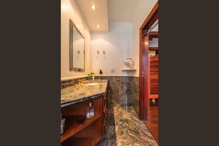 Casa à venda com 550m², 4 quartos e 3 vagas Casa à venda com 550m², 4 quartos e 3 vagasBanheiro da Suíte 3