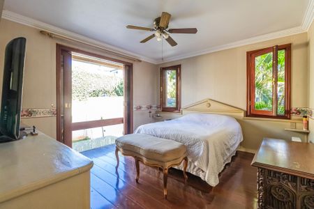 Casa à venda com 550m², 4 quartos e 3 vagas Casa à venda com 550m², 4 quartos e 3 vagasSuíte 4