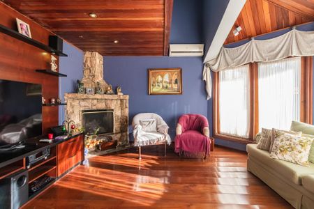 Casa à venda com 550m², 4 quartos e 3 vagas Casa à venda com 550m², 4 quartos e 3 vagasSala 2