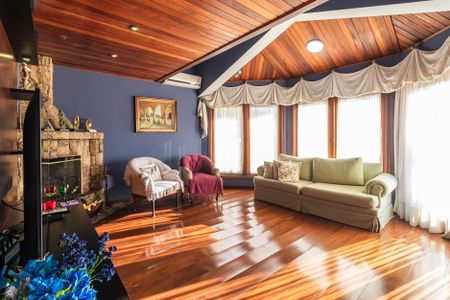 Casa à venda com 550m², 4 quartos e 3 vagas Casa à venda com 550m², 4 quartos e 3 vagasSala 2