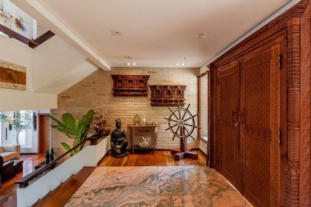 Casa à venda com 1600m², 5 quartos e 3 vagasÁrea gourmet