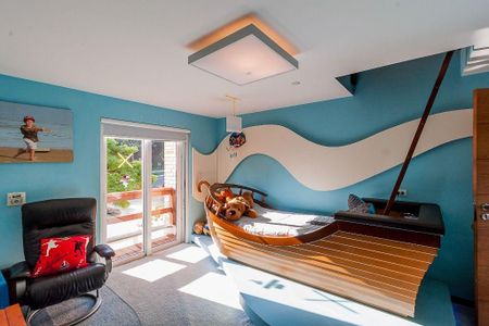 Casa à venda com 1600m², 5 quartos e 3 vagasSuíte