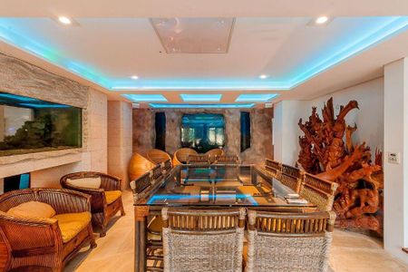 Casa à venda com 1600m², 5 quartos e 3 vagasSala