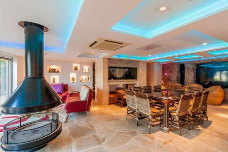 Casa à venda com 1600m², 5 quartos e 3 vagasSala