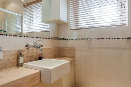 Casa à venda com 1600m², 5 quartos e 3 vagasBanheiro