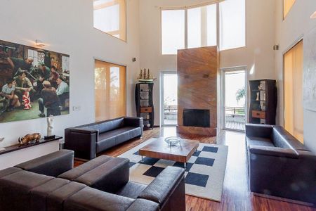 Casa à venda com 1600m², 5 quartos e 3 vagasSala