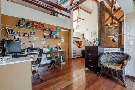 Casa à venda com 1600m², 5 quartos e 3 vagasSuíte