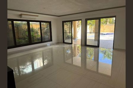 Casa à venda com 460m², 4 quartos e 6 vagas